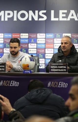 پرسپولیس با دو مترجم ادامه می دهد