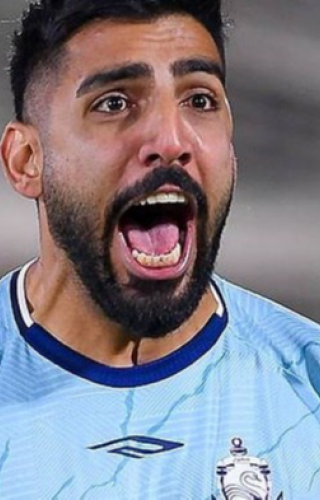 غیبت سنگربان ملوان مقابل پرسپولیس