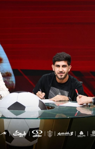 رسمی؛ قرارداد میلاد سرلک و محمد خدابنده لو با پرسپولیس تمدید شد