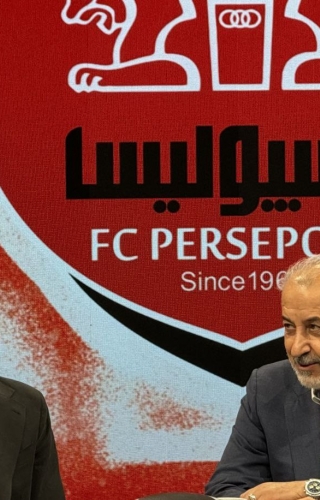 وحید امیری در پرسپولیس ماندنی شد؛ تمدید غیرمنتظره در روز شلوغ نقل و انتقالات