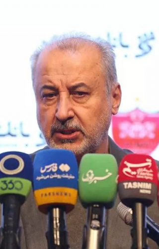 رضا درویش خبر داد: نقل‌ و انتقالات پرسپولیس در فاز سوم