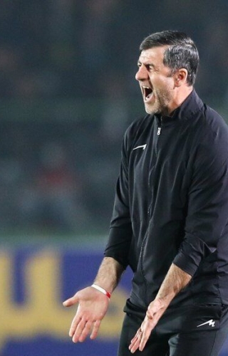 سرنوشت نامشخص نیمکت پرسپولیس ؛ همه نگاه‌ها به کریم باقری