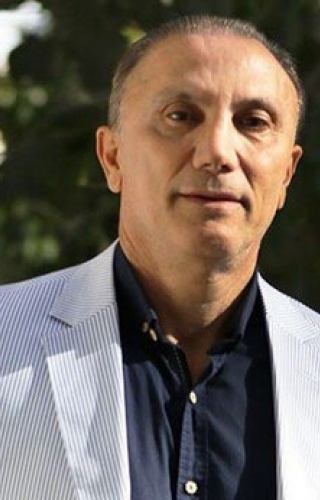 حمید درخشان : برای پرسپولیس اسم مربیان متوسط را مطرح نکنید/ مگر کارتال چه تاجی بر سر پرسپولیس زد؟