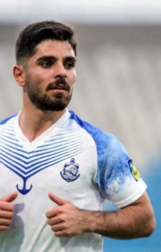 باشگاه پرسپولیس : پیگیر بازگشت زودهنگام محمد عمری هستیم