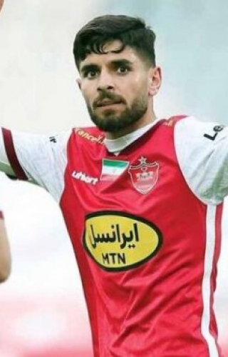 توافق محمد عمری با پرسپولیس برای تمدید قرارداد