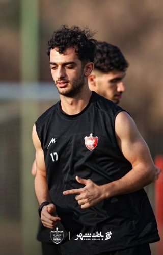 شماره ۱۷ پرسپولیس به مجتبی فخریان رسید