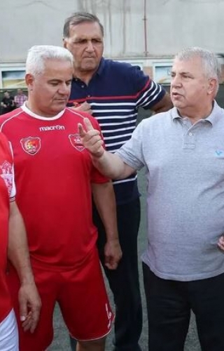 فرشاد پیوس : پرسپولیس دیر راه افتاد/ باید به هاشمیان و تیم اعتماد کنیم