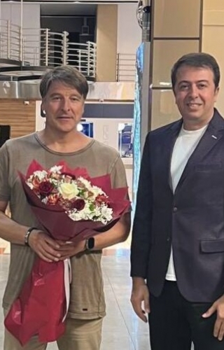 میشائیل اوینینگ ، دستیار آلمانی هاشمیان وارد تهران شد