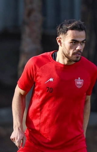 نگرانی پرسپولیسی ها برای اورونوف در زمین تختی