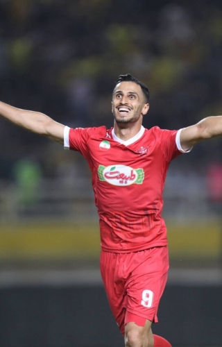 عبور علی علیپور از سیدجلال حسینی در پرسپولیس