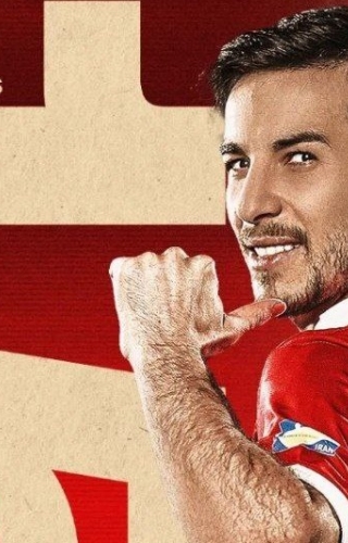 فرشاد احمدزاده به رکورد ۱۵۰ بازی با پرسپولیس رسید