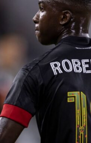 لوییس در آستانه عقد قرارداد با پرسپولیس ، روبرتا در انتظار چراغ سبز هاشمیان