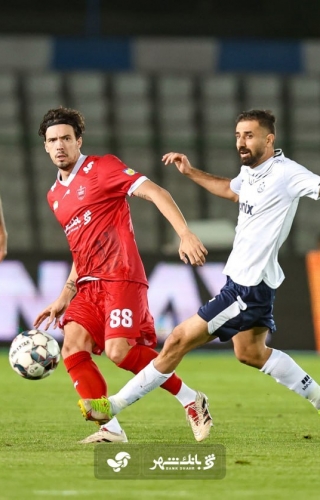 ابراهیم اسدی : پرسپولیس با تک مهاجم نتیجه نمی‌گیرد