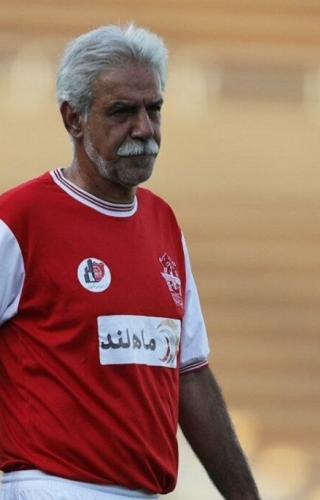 مرتضی فنونی‌ زاده : هنوز وقت برکناری هاشمیان نیست/ پرسپولیس باید تا نیم‌فصل به او فرصت بدهد