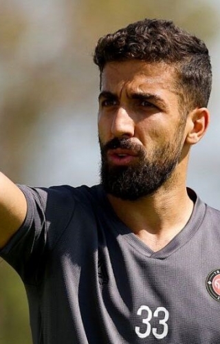 فرشاد فرجی در تراکتور نیمکت‌نشین شد؛ مدافع محبوب گاریدو بدون حتی یک دقیقه بازی