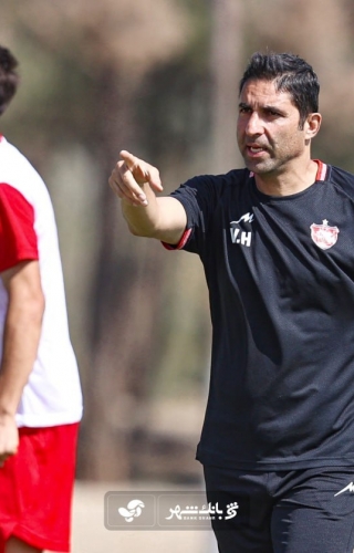 سعید عزیزیان : پرسپولیس امسال بی‌روح است/ هاشمیان در بزنگاه‌ها تصمیم درست نمی‌گیرد