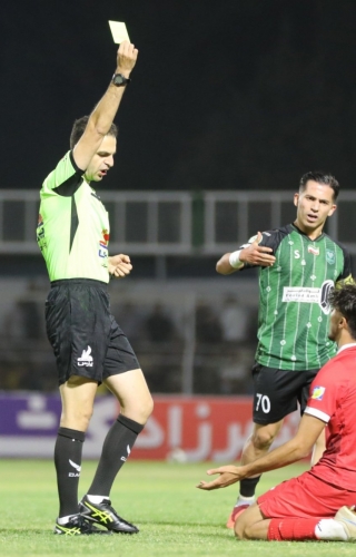 شش اخطار در یک شب تلخ؛ پرسپولیس مقابل خیبر خرم‌آباد پرتنش و پرخطا