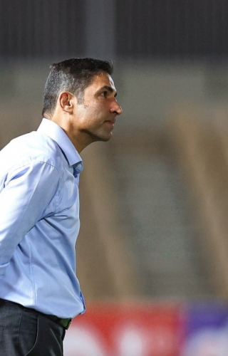 وحید هاشمیان سرمربی پرسپوليس مقابل ذوب