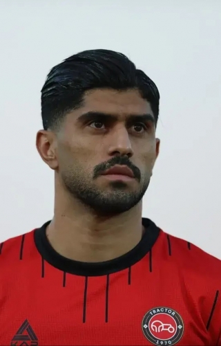 دانیال اسماعیلی‌ فر : شایعات قرارداد ۴۵ میلیاردی دروغ است/ در تراکتور همه چیز بر پایه احترام و حرفه‌ای‌گری است