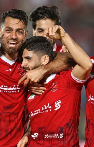 پرسپولیس  2 - ذوب آهن 0 / هلی کوپتر سرخ ها بالاخره به پرواز درآمد | 