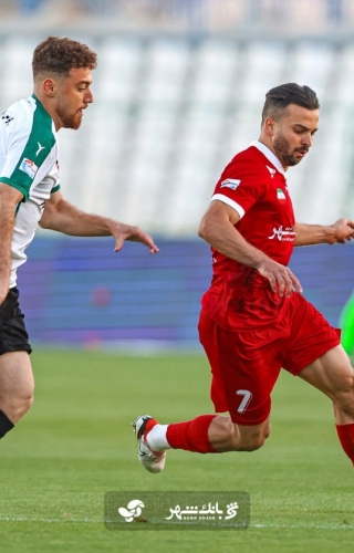 دل‌نوشته احساسی یک هوادار کوچک در تمرین پرسپولیس برای سروش رفیعی + عکس