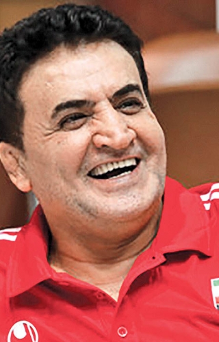 محمد بنا : هاشمیان قربانی فوتبال مریض ما شد/ مدیران بلد زد و بندند، نه فوتبال