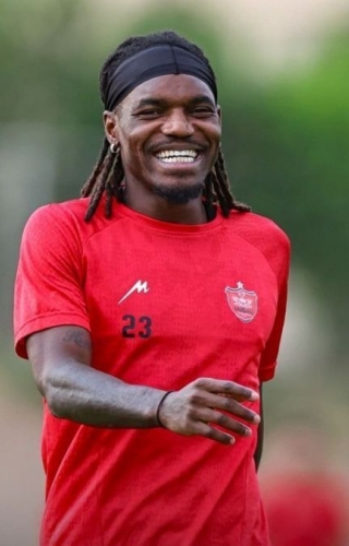 بیفوما : مساوی مقابل تراکتور برای ما نتیجه خوبی بود/ منتظرم با اوسمار کار کنم