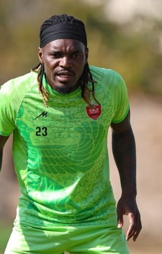 تیوی بیفوما : با اوسمار احساس آزادی دارم/ دوران خوبی با هاشمیان نداشتم