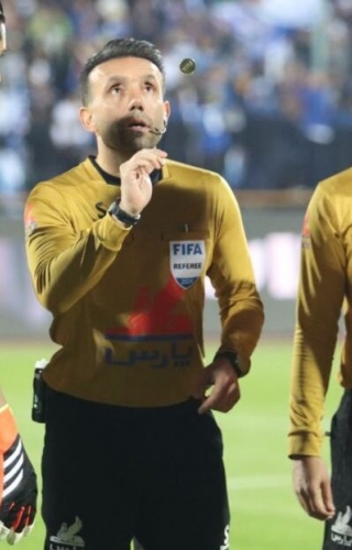 وحید کاظمی داور دربی 106 شد