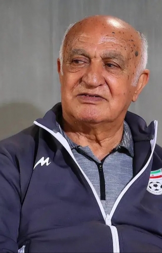 ناصر ابراهیمی : استقلالی‌ها فقط در خواب ۸ گل زدند/ امیدوارم پرسپولیس برنده دربی باشد