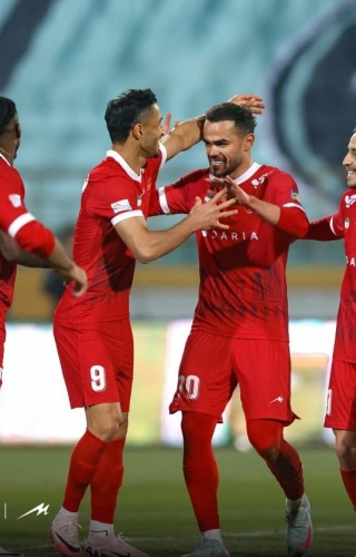 فرشاد احمدزاده : من اصلا در تشویق ایسلندی نبودم که جریمه شدم!