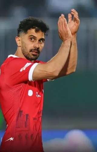 پاسخ کوتاه امید عالیشاه به نیمکت‌نشینی