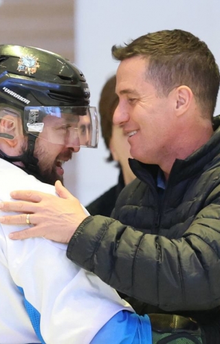 اوسمار ویرا در رشته هاکی روی یخ