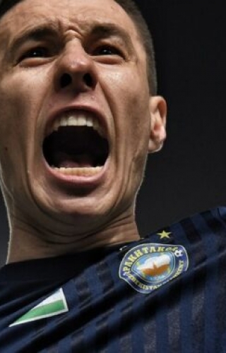 سپاهان یک گام جلوتر از پرسپولیس ؛ ایگور سرگیف در آستانه پیوستن به طلایی‌پوشان