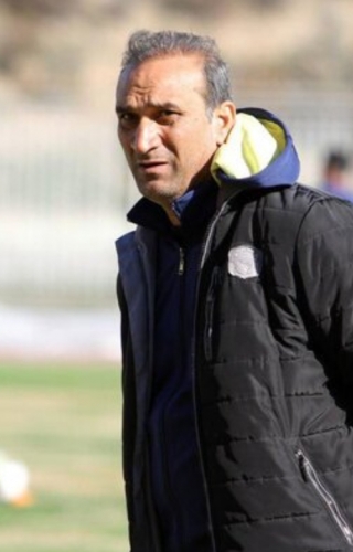 جمشید شاه‌ محمدی : پرسپولیس برای خطرناک شدن به تغییر در میانه و حمله نیاز دارد/ توهین به کریم باقری شرم‌آور بود