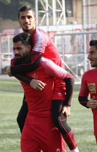 کنعانی زادگان و تقابلی دشوار؛ چرا به مدافع پرسپولیس فحاشی شد؟