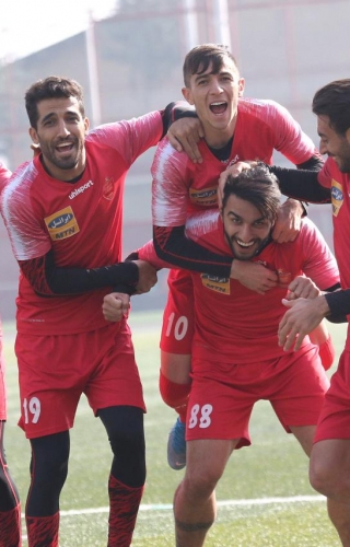 تمرین پرسپولیس در غیاب بیرانوند؛ آرفی آمد، بایکنان سپک تاکرا کار کردند