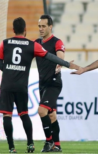 برتری منتخب سرخابی مقابل منتخب ۹۸ در یادبود میناوند و انصاریان