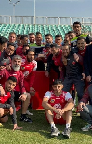 تولد دوباره حامد لک با پیراهن پرسپولیس 