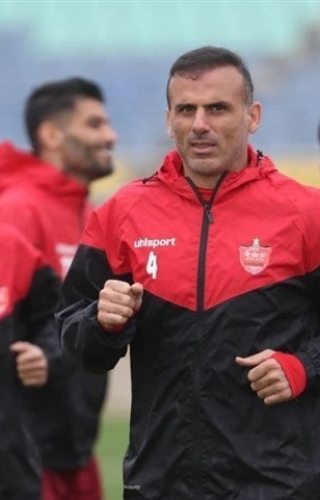 سید جلال: تاریخ باشگاه پرسپولیس را با جوهر غیرت و تعصب نوشته‌اند/ باید قوی‌تر باشیم تا افسانه پرسپولیس را جلوتر ببریم