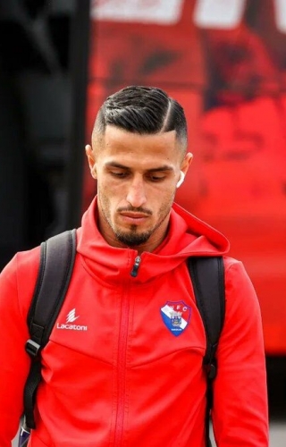 کمک جالب ستاره لژیونر به پرسپولیس / اشکالی ندارد؛ مبلغ قرارداد را قسطی پرداخت کنید!