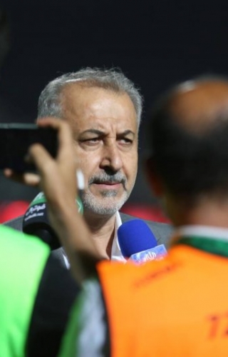 درویش: گل محمدی حال و احوال مساعدی ندارد و در پرسپولیس ماندنی نیست