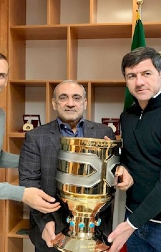 پرسپولیسی ها بعد از بازی ورزشگاه را ترک نکنند